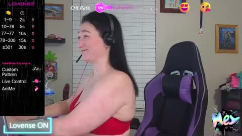 Snapshot of sexydistraction1 chatting on 01/10/25, 10:36 SexyDistraction online show from 01/10/25, 10:36