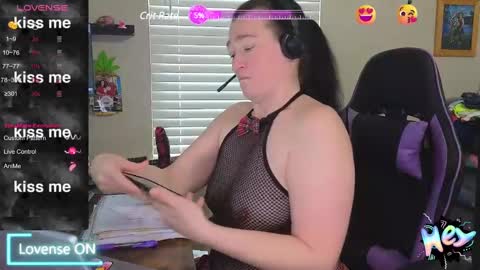 Snapshot of sexydistraction1 chatting on 02/05/25, 07:31 SexyDistraction online show from 02/05/25, 07:31