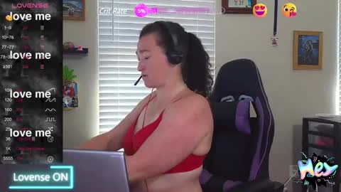 Snapshot of sexydistraction1 chatting on 03/11/25, 05:57 SexyDistraction online show from 03/11/25, 05:57