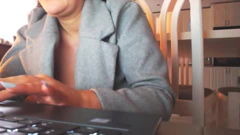 sexylady online show from 12/07/24, 10:45