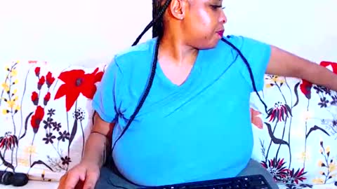 sexyebonylove89 online show from 12/15/25, 07:40