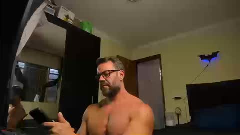 Snapshot of sexyflightz chatting on 09/26/25, 08:24 chris online show from 09/26/25, 08:24