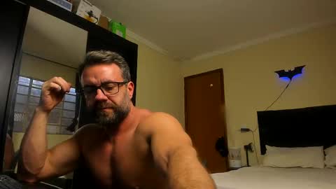 Snapshot of sexyflightz chatting on 10/17/25, 06:54 chris online show from 10/17/25, 06:54