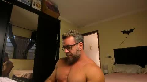 chris online show from 06/18/26, 04:33