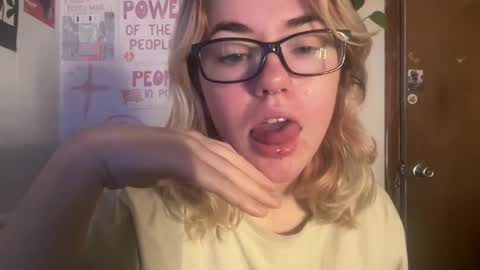 sexyflower21555 online show from 12/02/24, 04:53