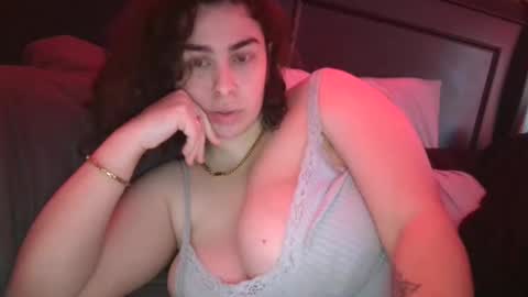 Snapshot of sexygoddesslizaaa chatting on 12/21/24, 12:27 ETERNAL GODDESS WOMAN online show from 12/21/24, 12:27