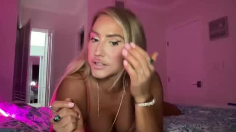 Ashley Love online show from 09/30/25, 09:36