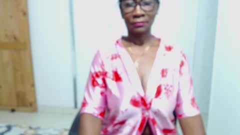 sexyhanny4u online show from 11/30/25, 10:25