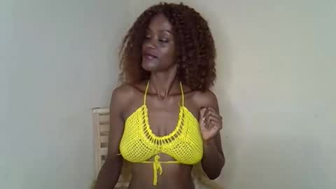 SexyHollyMontana1111 online show from 04/18/26, 04:49