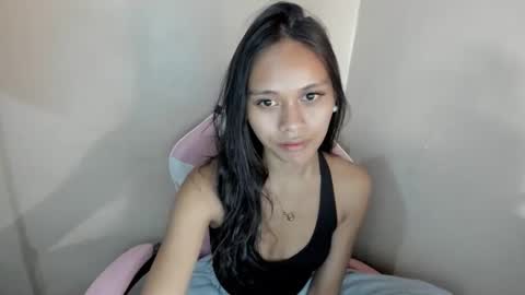 Snapshot of sexykarina_ chatting on 05/13/26, 06:11 Karina3 online show from 05/13/26, 06:11