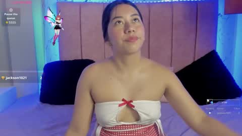 Snapshot of sexylaurita4u chatting on 11/19/25, 04:51 laura online show from 11/19/25, 04:51