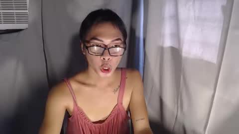 Laylia3 online show from 11/30/25, 07:12