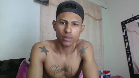 Snapshot of sexyleon69 chatting on 11/12/25, 09:53 Sexy leon online show from 11/12/25, 09:53