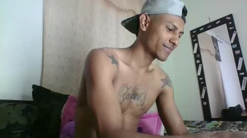 Snapshot of sexyleon69 chatting on 12/04/25, 07:22 Sexy leon online show from 12/04/25, 07:22