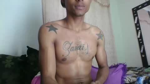 Snapshot of sexyleon69 chatting on 12/05/25, 07:32 Sexy leon online show from 12/05/25, 07:32