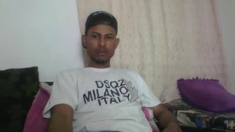 Snapshot of sexyleon69 chatting on 01/12/26, 10:15 Sexy leon online show from 01/12/26, 10:15