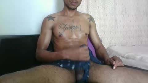 Snapshot of sexyleon69 chatting on 02/20/26, 06:59 Sexy leon online show from 02/20/26, 06:59