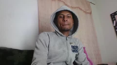 Snapshot of sexyleon69 chatting on 02/24/26, 03:04 Sexy leon online show from 02/24/26, 03:04