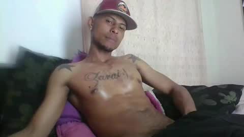 Snapshot of sexyleon69 chatting on 02/25/26, 03:21 Sexy leon online show from 02/25/26, 03:21