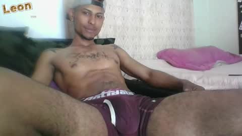 Snapshot of sexyleon69 chatting on 02/28/26, 03:02 Sexy leon online show from 02/28/26, 03:02