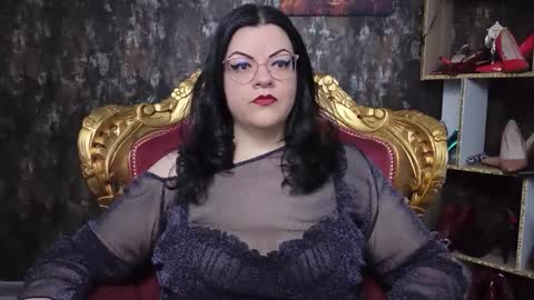 Mistress Lilian Lestrange online show from 04/19/26, 08:24