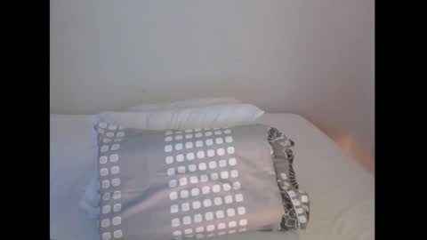 sexyloba  independent model online show from 03/02/25, 07:45