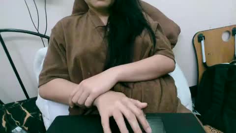 Lily online show from 12/07/24, 08:44