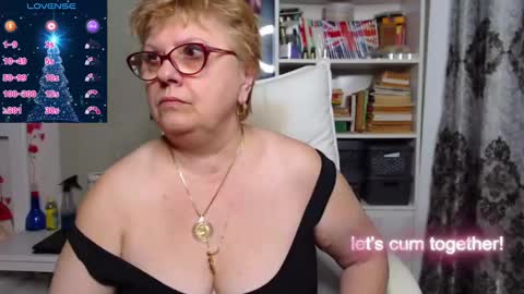 sexylynette4u online show from 12/16/24, 06:53
