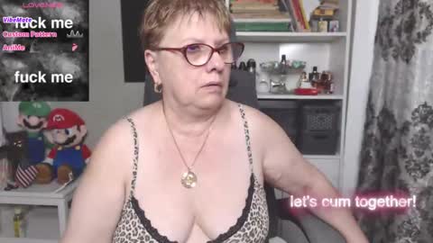 sexylynette4u online show from 11/25/25, 10:15