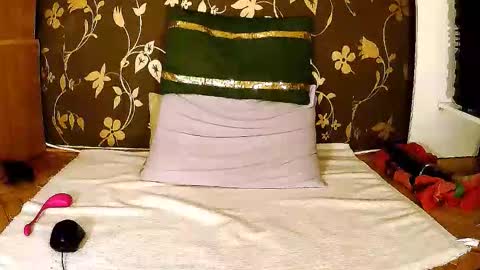 Squirty Maya Gold online show from 10/06/25, 06:38