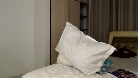 Melina online show from 01/25/25, 10:07
