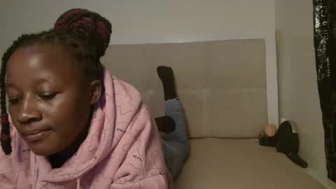 Snapshot of sexymia56 chatting on 10/05/25, 07:34 Miss mia online show from 10/05/25, 07:34