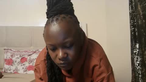 Snapshot of sexymia56 chatting on 10/06/25, 09:34 Miss mia online show from 10/06/25, 09:34