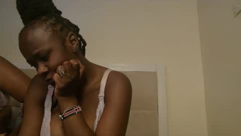 Snapshot of sexymia56 chatting on 10/13/25, 09:04 Miss mia online show from 10/13/25, 09:04