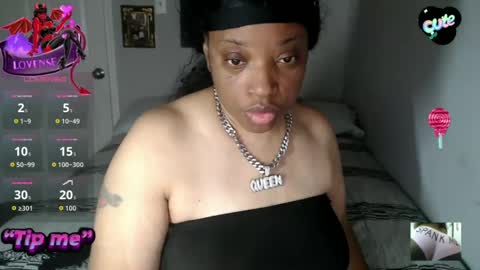 SexyMona online show from 09/28/25, 02:00