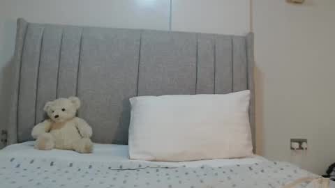 Snapshot of sexymonalisa1 chatting on 05/15/26, 05:47 sexymonalisa1 online show from 05/15/26, 05:47