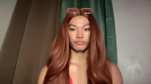 Snapshot of sexynakedweapon chatting on 05/17/26, 03:52 LIEZEL online show from 05/17/26, 03:52