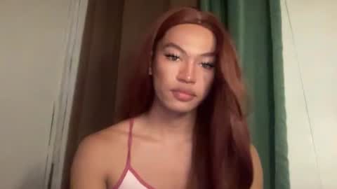 Snapshot of sexynakedweapon chatting on 05/27/26, 04:09 LIEZEL online show from 05/27/26, 04:09
