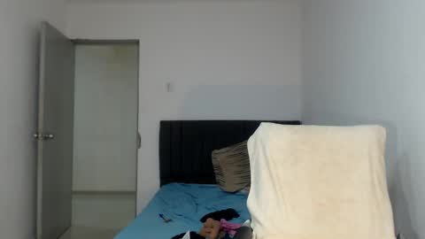 Natalia Duran online show from 10/02/25, 01:01