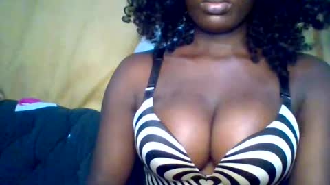 Snapshot of sexynatasha46 chatting on 01/22/25, 07:25 natasha online show from 01/22/25, 07:25