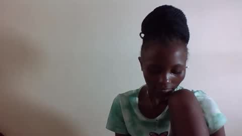 VIVIAN online show from 10/22/25, 10:15