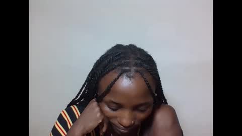 VIVIAN online show from 10/31/25, 07:04