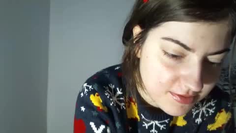 Snapshot of sexynyu18 chatting on 12/25/24, 11:33 Alex online show from 12/25/24, 11:33