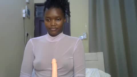 Snapshot of sexypetite_lee chatting on 01/16/25, 11:58 Lee online show from 01/16/25, 11:58