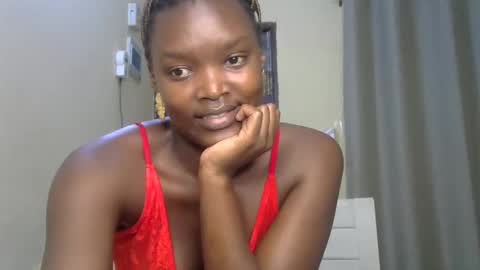 Snapshot of sexypetite_lee chatting on 02/07/25, 11:56 Lee online show from 02/07/25, 11:56