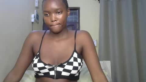 Snapshot of sexypetite_lee chatting on 03/12/25, 04:51 Lee online show from 03/12/25, 04:51