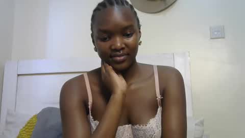 Snapshot of sexypetite_lee chatting on 09/26/25, 08:07 Lee online show from 09/26/25, 08:07