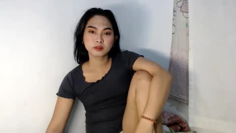 Snapshot of sexypetiteraine chatting on 06/07/26, 11:36 sexypetiteraine online show from 06/07/26, 11:36