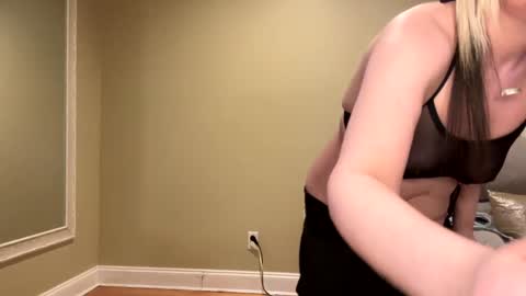 Sexypiglet2728 online show from 01/22/25, 02:48