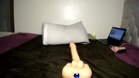 naughty slut online show from 01/22/25, 08:29